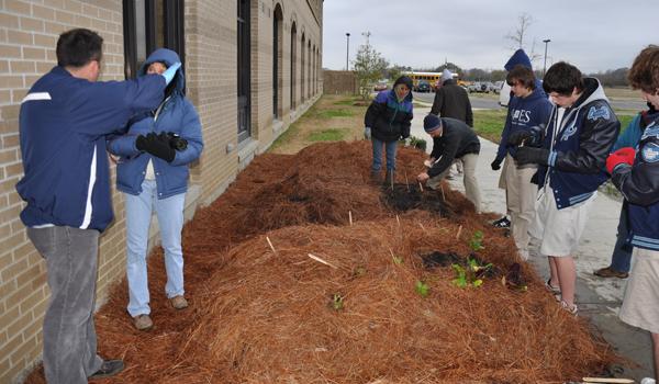 Gators Put Down Roots with Pilot Garden