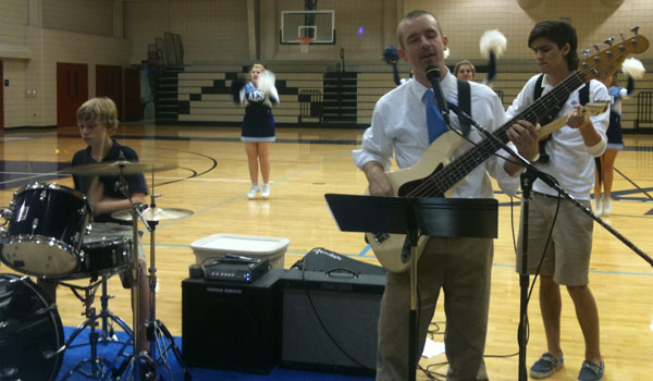 Pep Rally Celebrates Fall Sports