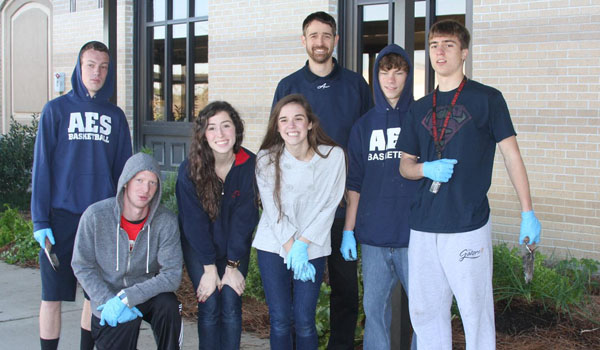 AES Botany Class Puts Food on the Table